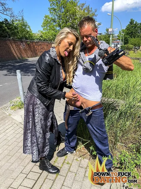 Lana Vegas: Blonde German MILF Takes Anal Doggy and Gets Jizzed on Tits – photo 7 of 20