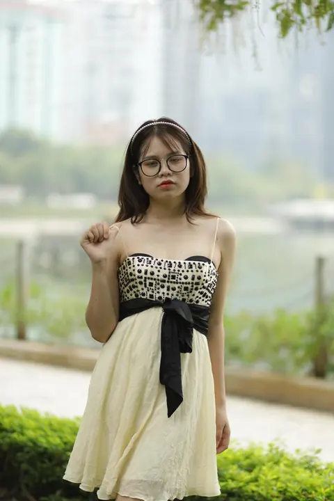 Petite Brunette in Glasses Flashes Outdoors – photo 11 of 21