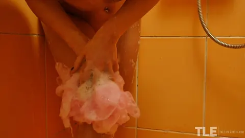 Woman Spreads Her Pussy Wide in the Bathroom – photo 1 of 21
