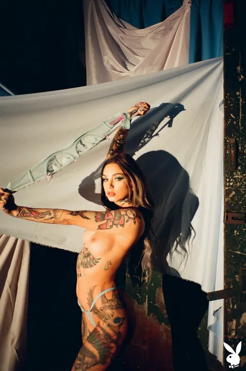 Taylor White: Brunette with Natural Tits and Tattoos Poses Fully Nude – photo 7 of 21