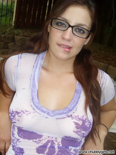Samantha Marie: Brunette BBW in Glasses Spreads Outdoors in Lace Shorts – photo 5 of 16