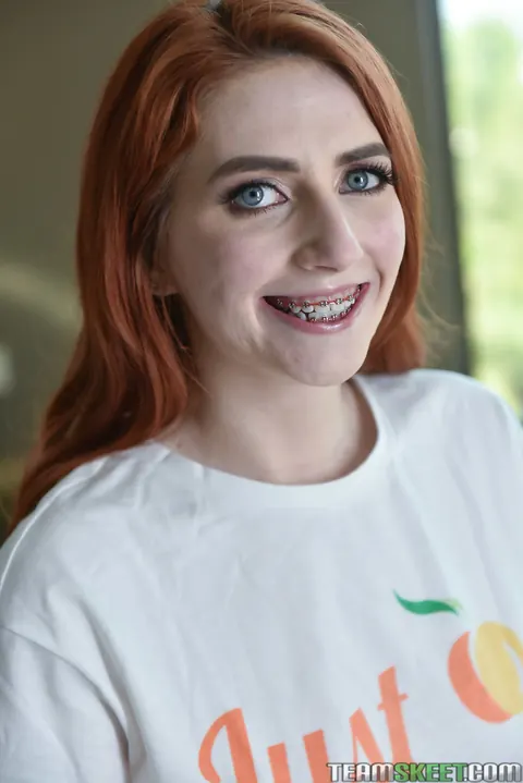 Aria Carson: Redhead Deepthroats and Takes Cum in Mouth and on Face – photo 9 of 21