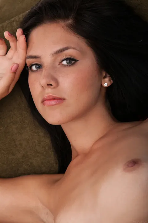 Kantata: Brunette with Small Natural Tits Poses Nude and Spreads Her Shaved Pussy – photo 4 of 21