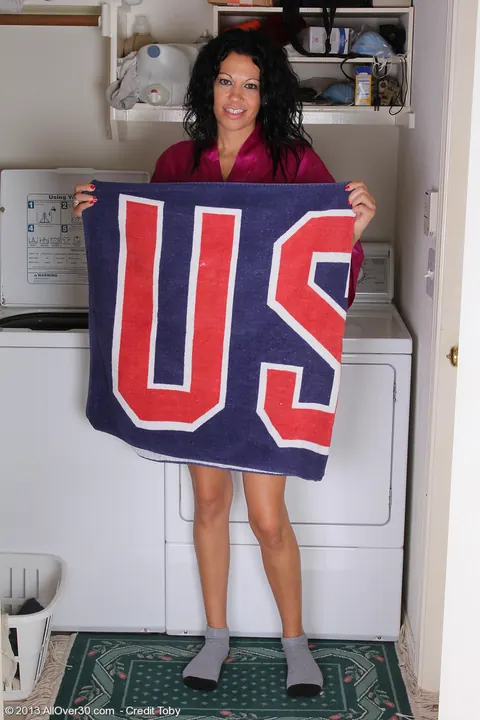 Naira Smith: Thick Brunette MILF Strips in Laundry Room and Spreads Her Ass in Socks – photo 2 of 15