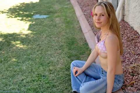 Fiona Luv: Blonde in a Bikini and Jeans Strips and Spreads Outdoors – photo 15 of 15