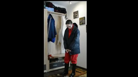 Woman in Latex and Boots Does Self Bondage in Glasses – photo 5 of 16