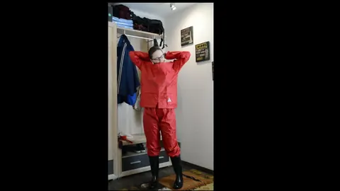 Woman in Latex and Boots Does Self Bondage in Glasses – photo 3 of 16