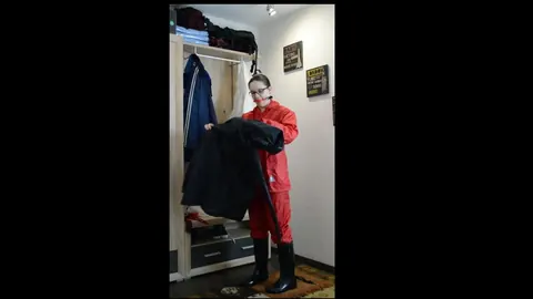 Woman in Latex and Boots Does Self Bondage in Glasses – photo 4 of 16