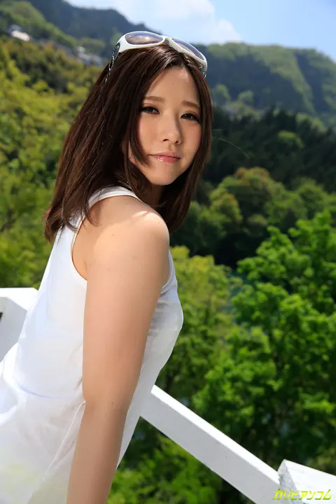 Misaki Tsubasa: Tattooed Japanese Brunette Sucks and Rides Outdoors in a Bikini – photo 2 of 18