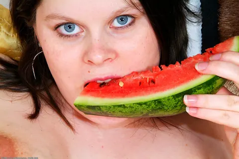Pregnant Brunette Stands and Spreads Her Hairy Pussy – photo 17 of 21