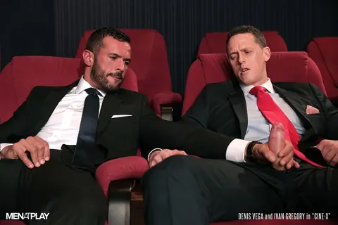 Two Men Strip, Kiss and Fuck in a Gay Encounter – photo 12 of 20