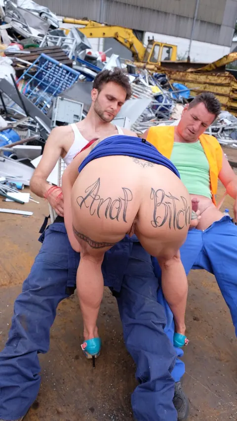 German Redhead MILF with Tattoos Takes a Cumshot in a Threesome – photo 11 of 21