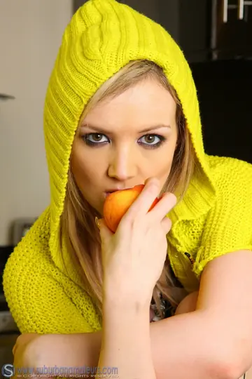 Slim British Woman Masturbates with a Dildo While Nude