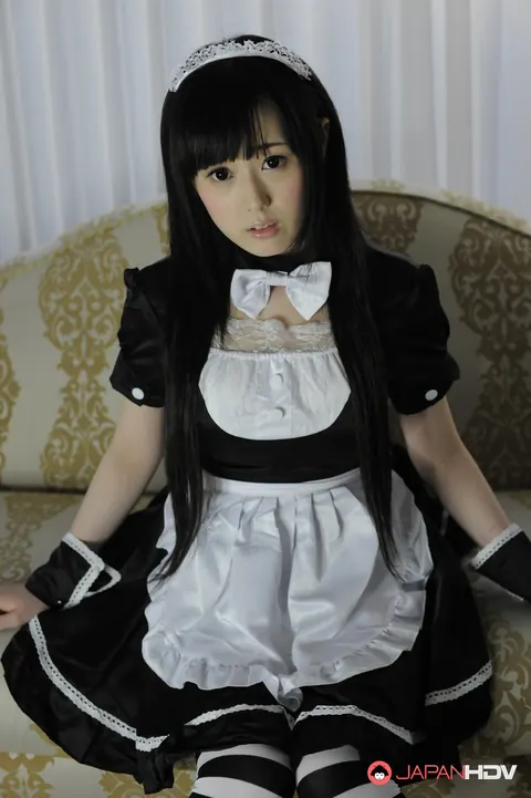Machiko Ono: Japanese Brunette in Maid Socks Spreads Her Shaved Pussy – photo 4 of 15