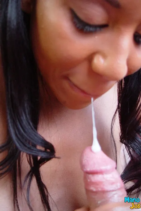Krystal Wett: Thick Ebony Babe Bares Her Ass and Gives a Handjob – photo 10 of 16