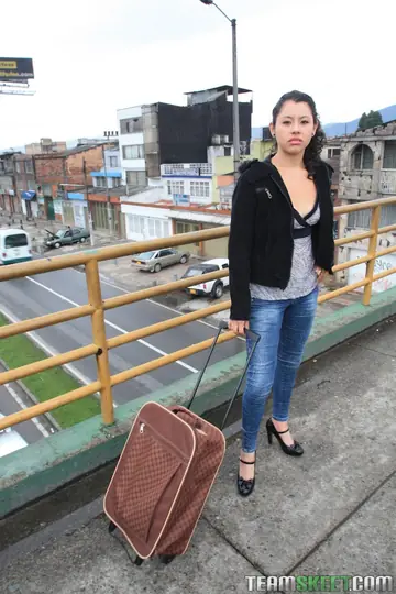 Aico Lombana – Latina MILF Reveals Her Tits Outdoors