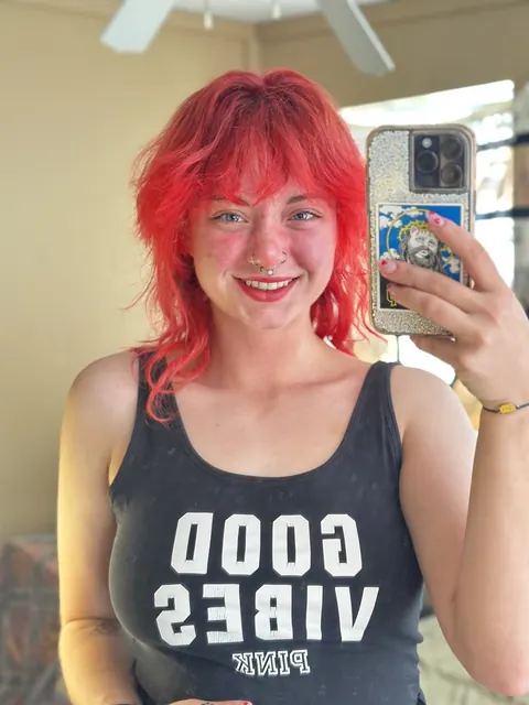 Redhead BBW with Nose Piercing Snaps Selfies in Shorts – photo 1 of 12