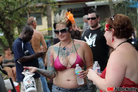 BBW with Big Tits Strips Nude on Outdoor Stage – photo 3 of 12