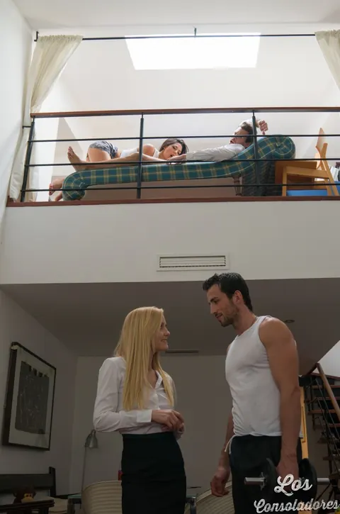 Alexa Tomas: Brunette Latina Sucks and Rides in a Foursome – photo 16 of 18