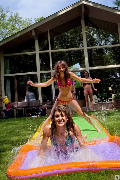 Caitlin Lee: Busty Blonde and Small-Titted Brunette Spread Outdoors – photo 15 of 17