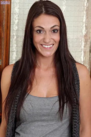 Victoria Love – Slim Brunette MILF Undresses and Spreads Her Shaved Pussy