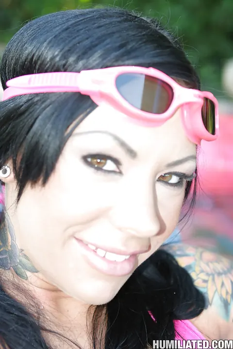 Mason Moore: Thick Brunette with Big Tits Squirts During Outdoor Bondage Sex – photo 1 of 16