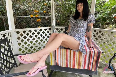 Nova Vixen: Petite Short-Haired Brunettes Kiss and Spread Outdoors – photo 1 of 21