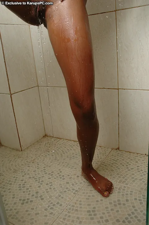 Slim Ebony Brunette Poses Nude in the Bathroom – photo 12 of 20