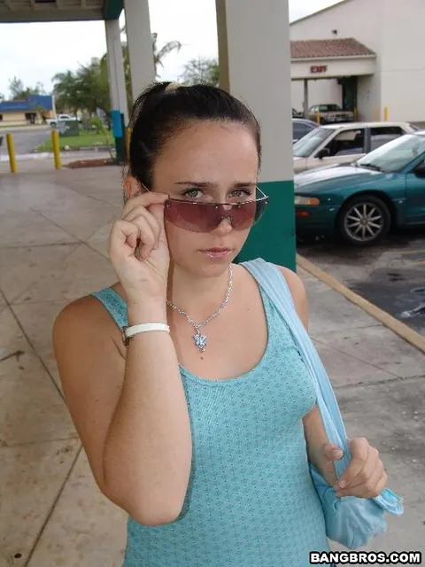 Tall Brunette Fucks Driver in the Car Outdoors – photo 6 of 20