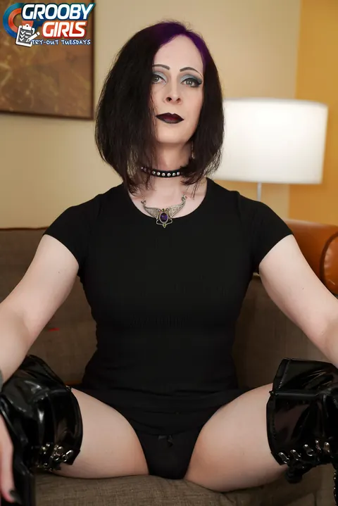 Trans Woman Undresses Fully and Spreads Her Ass Wide – photo 4 of 16
