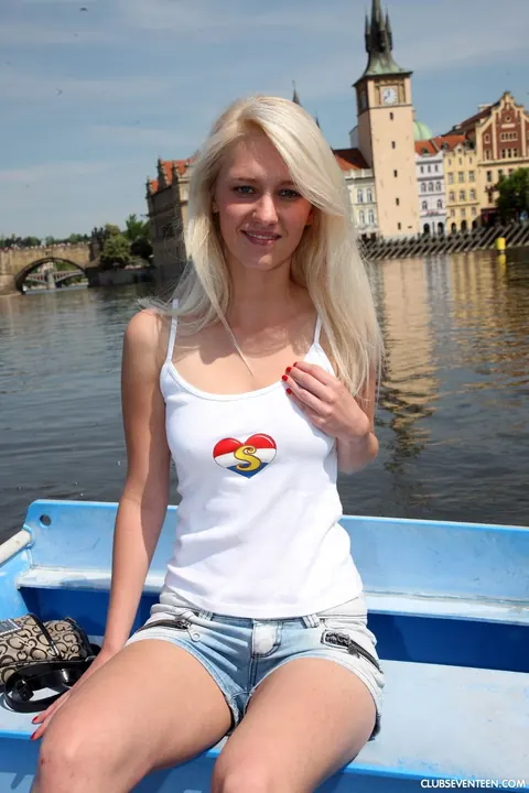 Sara J: Blonde in Shorts Takes Anal Doggy Style Outdoors – photo 3 of 21