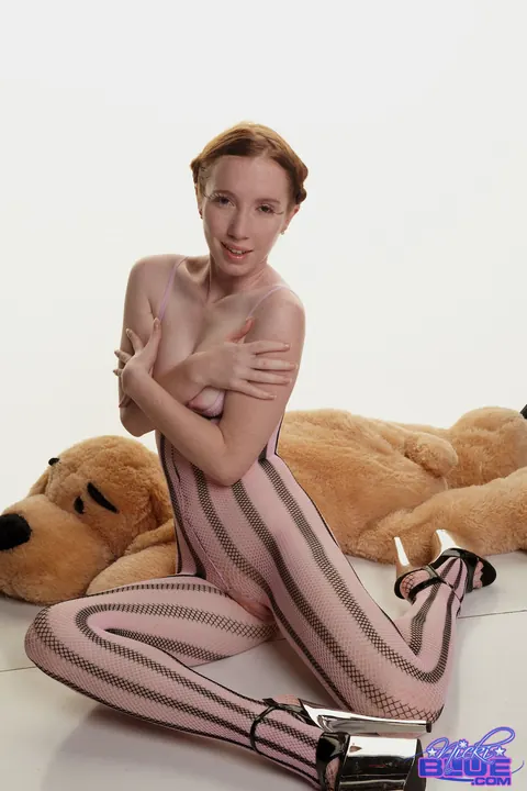 Nicki Blue: Redhead in Pantyhose and Heels Flashes Her Puffy Nipples – photo 11 of 21
