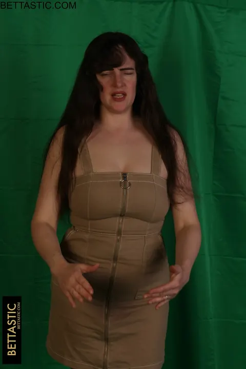 Kate Anne Cooper: Tall Curvy MILF Strips Out of Her Dress – photo 6 of 15