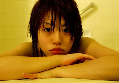 Hitomi Hayasaka: Japanese MILF Strips Off Her Lingerie and Poses Nude in Bath – photo 9 of 16