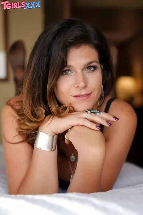 Slim Trans Woman Poses in Lingerie and Reveals Her Erection – photo 4 of 15