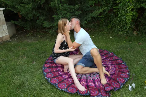 Lilien Ford: Slim Blonde Takes a Big Cock on the Garden Lawn – photo 2 of 21