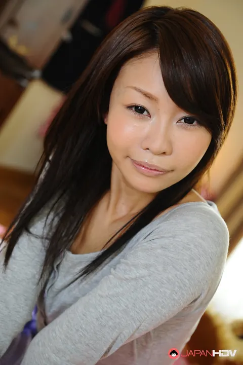 Yuri Aine: Petite Japanese MILF Strips Nude and Poses – photo 15 of 15
