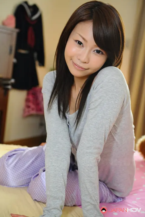 Yuri Aine: Petite Japanese MILF Strips Nude and Poses – photo 11 of 15
