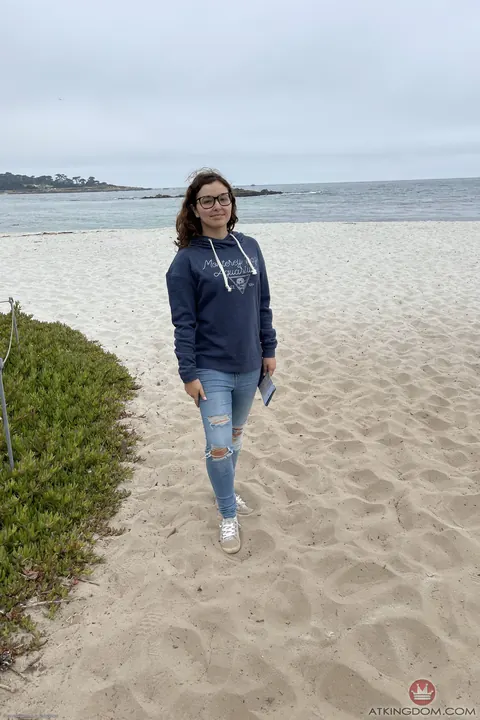 Leana Lovings: Petite Curly Brunette in Glasses Poses on the Beach – photo 6 of 20
