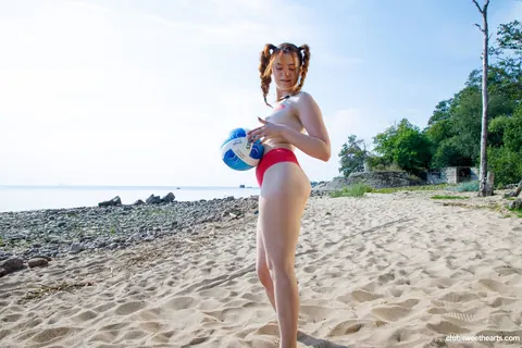 Kitsune Liss: Pale European Redhead Spreads on the Beach – photo 3 of 21