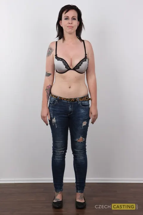 Tattooed Czech Woman Strips Out of Her Jeans and Spreads – photo 4 of 20
