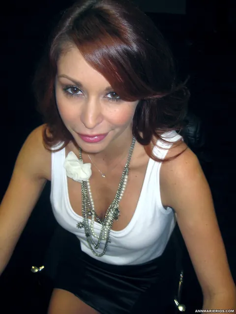 Ann Marie Rios: Brunette Latina MILF Kisses Woman Deeply – photo 4 of 15