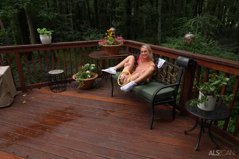 Payton Avery: Tall Blonde Pisses on the Balcony After Spreading in a Skirt – photo 15 of 16