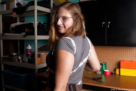 BBW in Glasses and Shorts Shows Off Her Body – photo 2 of 16