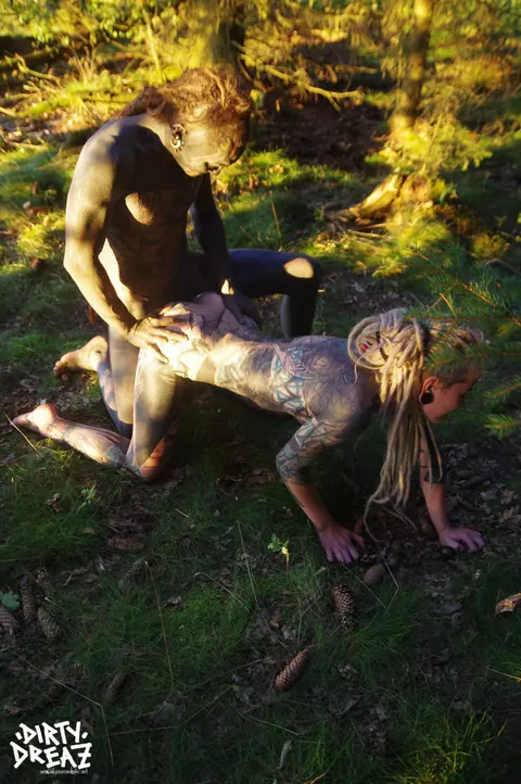 Anuskatzz: Tattooed Thick Brunette Gets Fucked Anally on the Forest Floor – photo 14 of 16