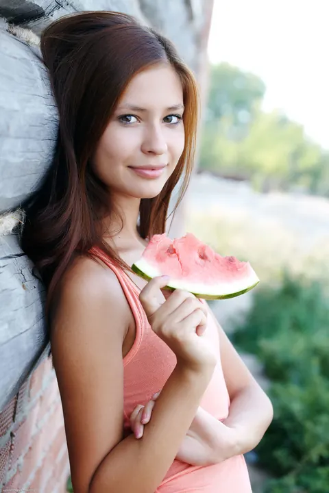 Petite Slim Woman Spreads Her Pussy in the Open Air – photo 1 of 21