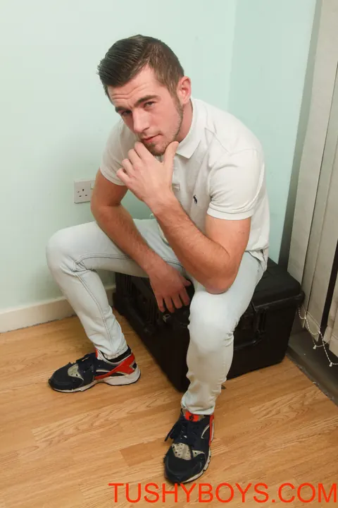 Athletic Man Strips Nude in the Bedroom and Shows His Tight Ass – photo 2 of 21