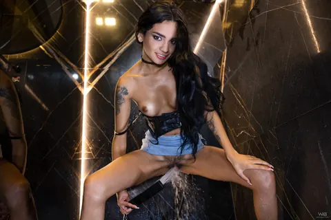 Dulce Rivera: Hairy Latina Masturbates with a Dildo and Spreads Her Pussy – photo 5 of 20