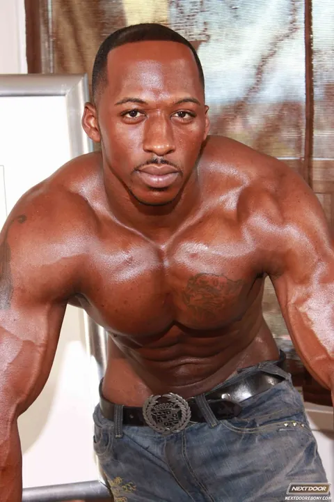 Muscular Stud Strips to Reveal Huge Cock – photo 18 of 21