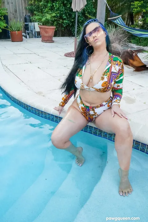 Ryan Smiles: Brunette BBW Oils Up Her Big Tits and Ass by the Pool – photo 18 of 21